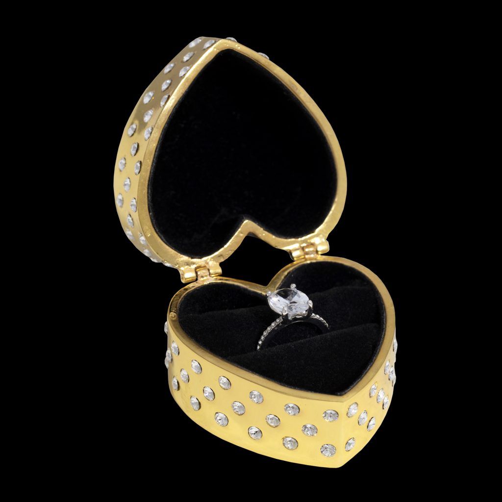 Sempre Amore gold open Crystamas